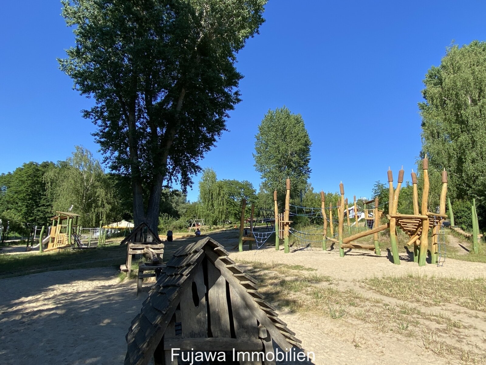 großer Abenteuerspielplatz im Ferienpark Mirow