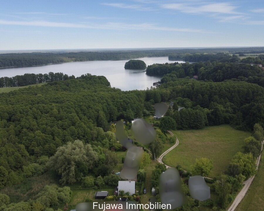 Idylle pur: Kleines Ferienhaus am See nahe HH & Berlin an der Mecklenburger Seenplatte Idylle pur: Kleines Ferienhaus am See nahe HH & Berlin an der Mecklenburger Seenplatte